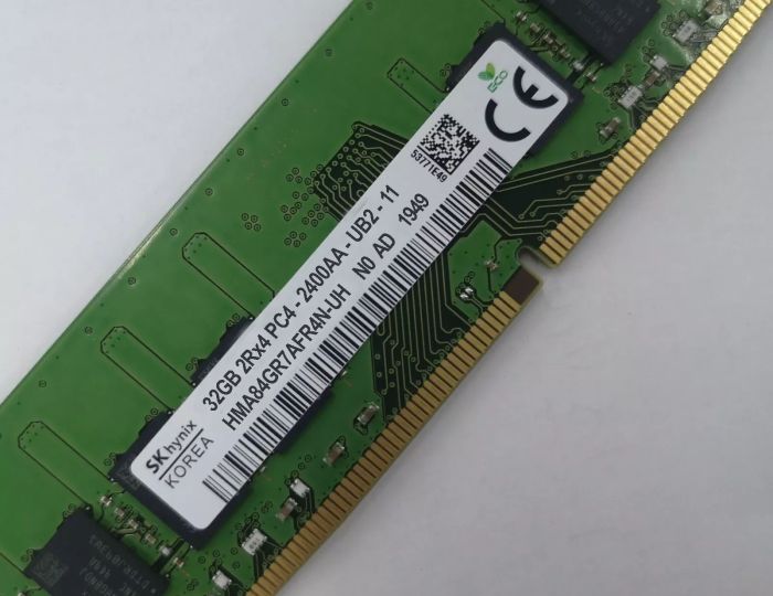 Оперативна пам'ять Hynix 32 ГБ DIMM DDR4 2400 МГц HMA84GR7AFR4N-UH